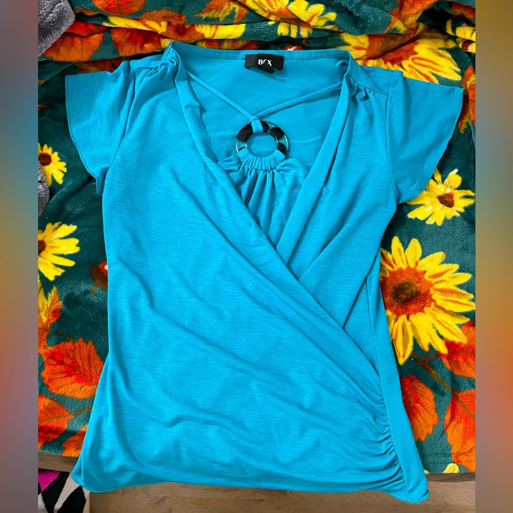 GUC Stretchy Dressy Top by BCX size Small
